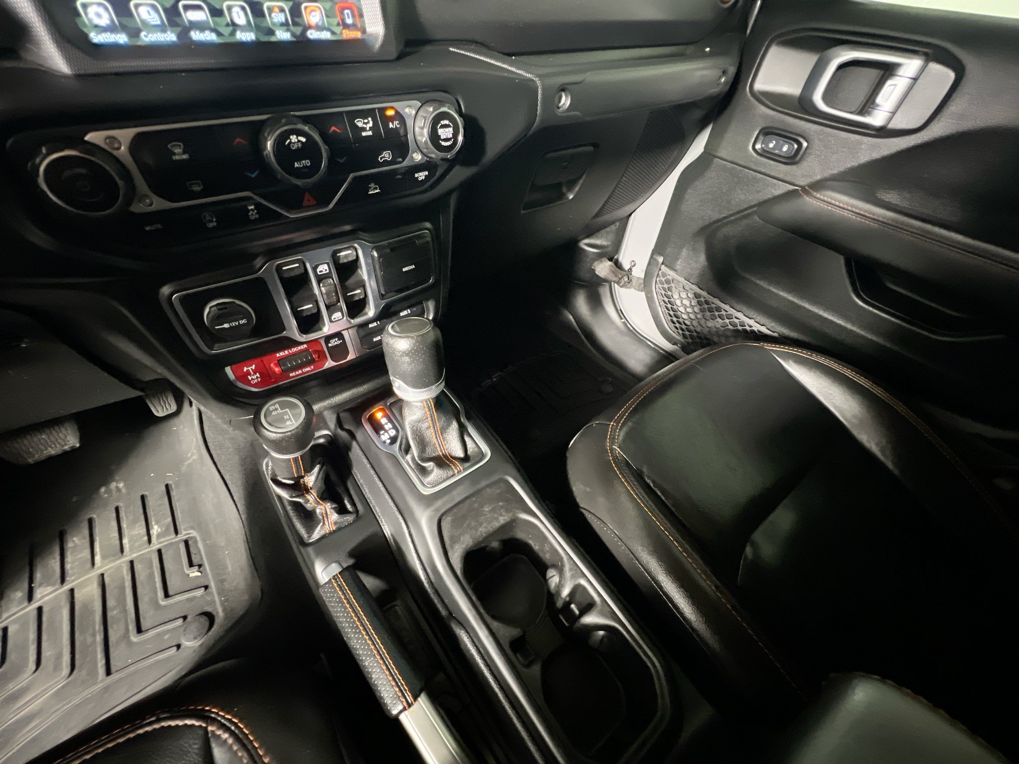 Used 2020 Jeep Gladiator Mojave AWD/4WD image 25