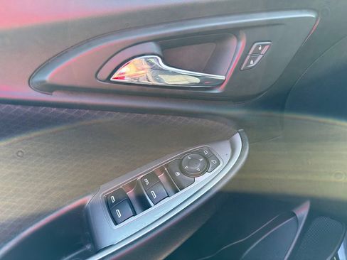 Used 2023 Chevrolet Malibu LT FWD image 19