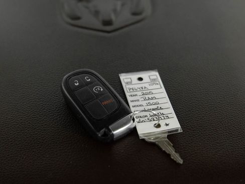 Used 2015 RAM 1500 Laramie w/ Convenience Group image 38