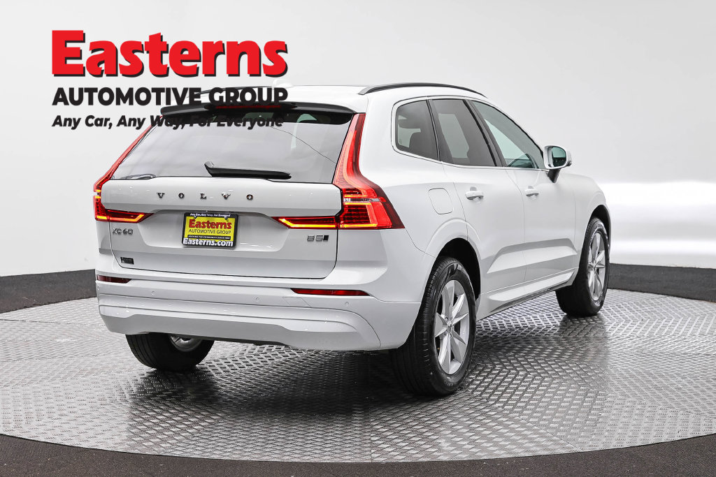 Used 2022 Volvo XC60 B5 Momentum AWD/4WD image 6