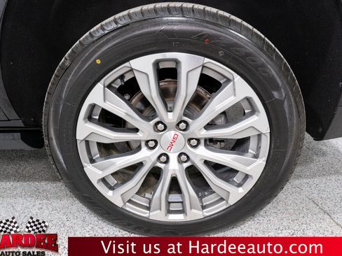 Used 2021 GMC Yukon Denali w/ Denali Premium Package RWD image 10
