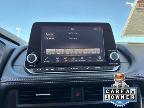 Used 2025 Nissan Rogue SV FWD image 23