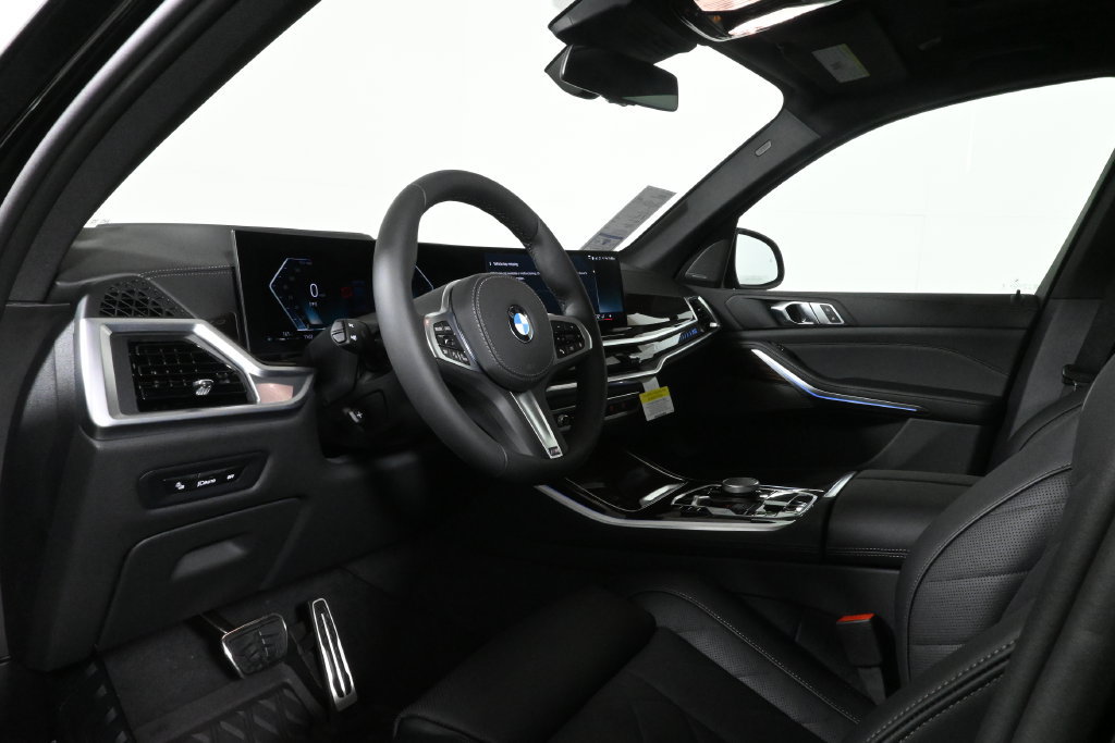 Used 2026 BMW X5 xDrive40i w/ M Sport Package AWD/4WD image 15