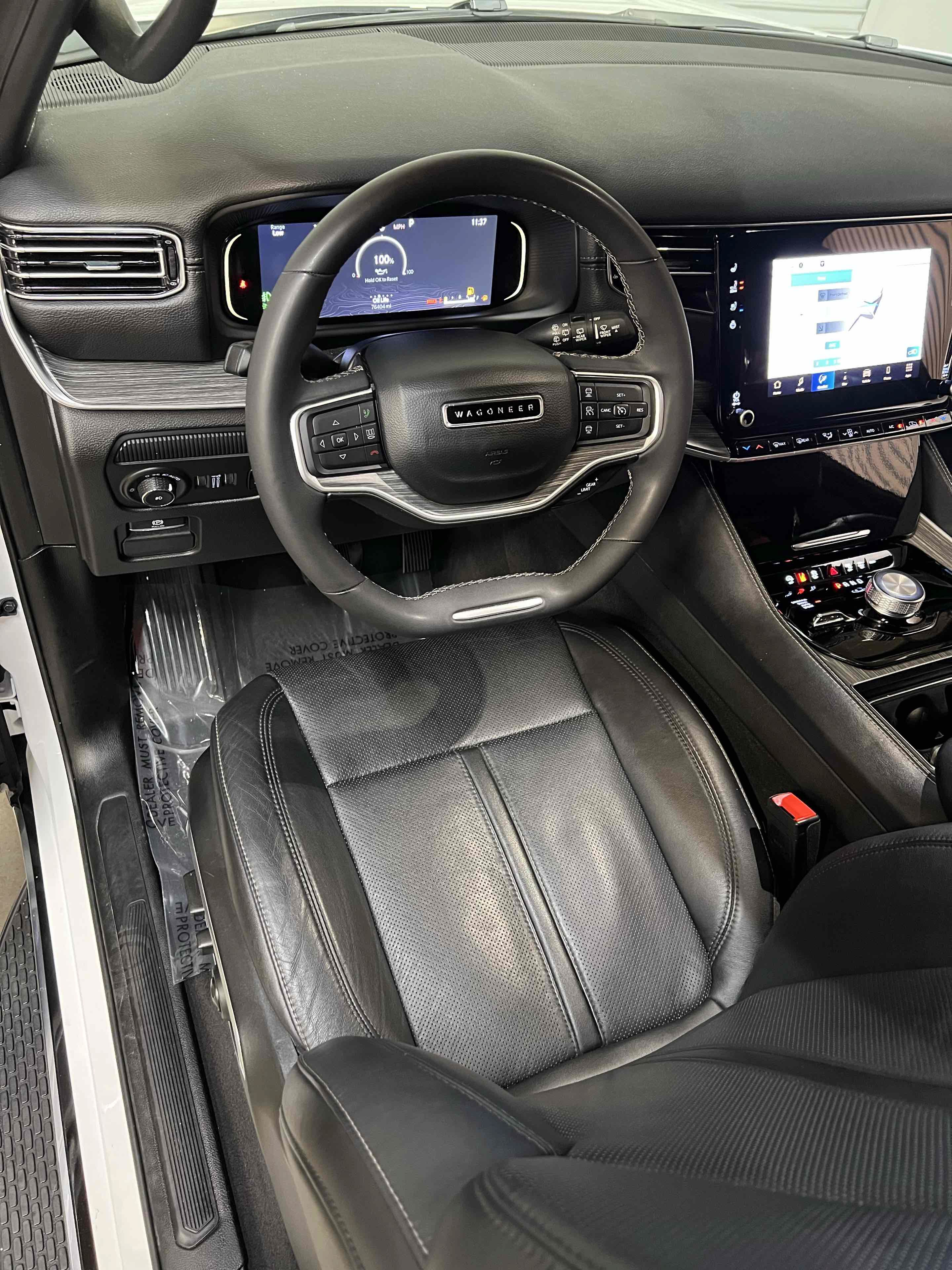 Used 2024 Jeep Wagoneer L Series II AWD/4WD image 21