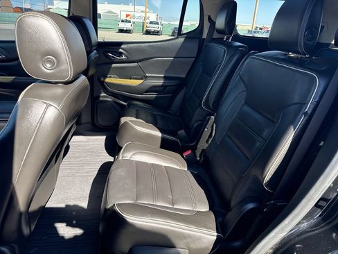 Used 2018 GMC Acadia Denali w/ Technology Package AWD/4WD image 23