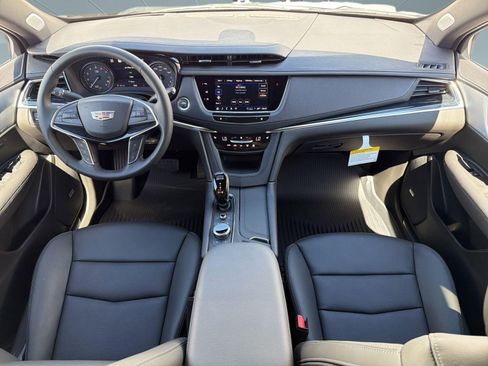 New 2026 Cadillac XT5 Premium Luxury w/ LPO, Floor Liner Package AWD/4WD image 17