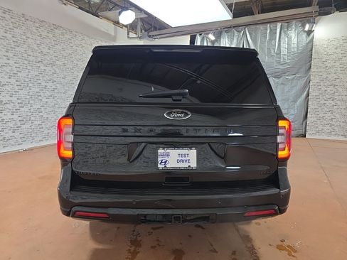 Used 2022 Ford Expedition Max Limited image 6