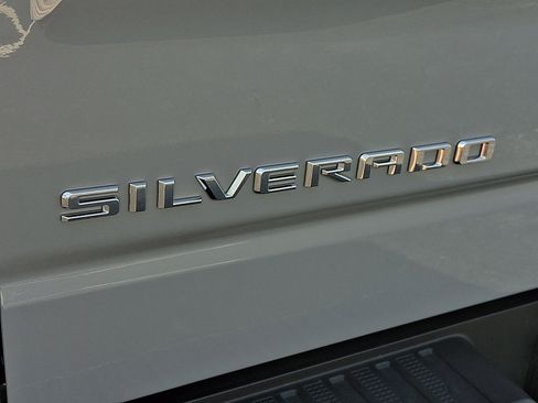 Used 2025 Chevrolet Silverado 1500 Custom Trail Boss AWD/4WD image 28