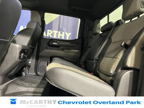Used 2023 Chevrolet Silverado 1500 ZR2 w/ Technology Package AWD/4WD image 30