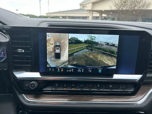 Used 2025 Chevrolet Silverado 2500 LT w/ Safety Package image 28