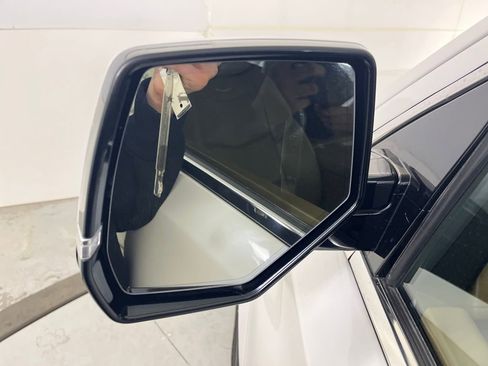 Used 2017 Cadillac Escalade Platinum image 42