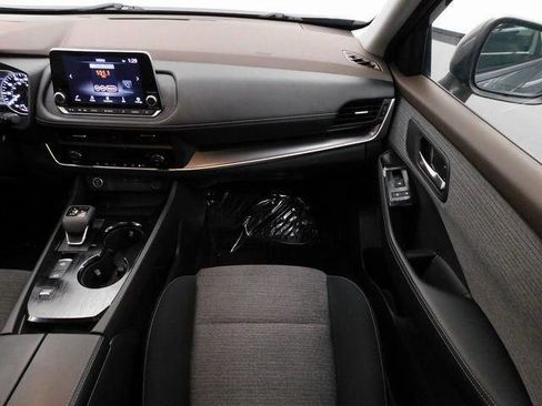 Used 2023 Nissan Rogue SV image 42