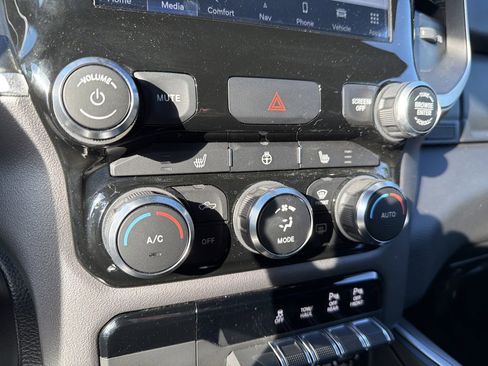 Used 2022 RAM 1500 Big Horn AWD/4WD image 27