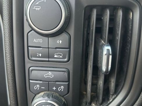 Used 2022 Chevrolet Silverado 1500 Custom image 7