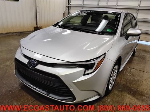 Used 2024 Toyota Corolla Hybrid Sedan image 4