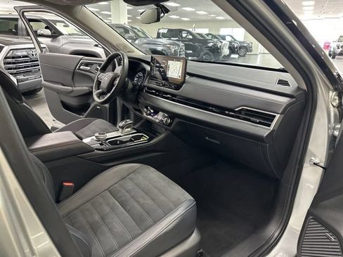 Used 2025 Mitsubishi Outlander SE FWD image 20