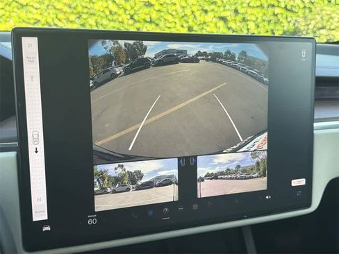 Used 2022 Tesla Model X image 15