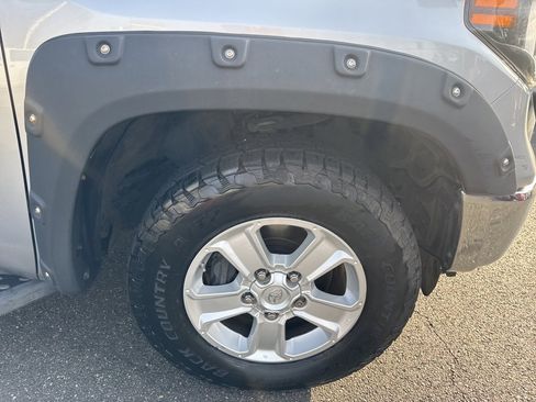 Used 2014 Toyota Tundra SR5 image 9