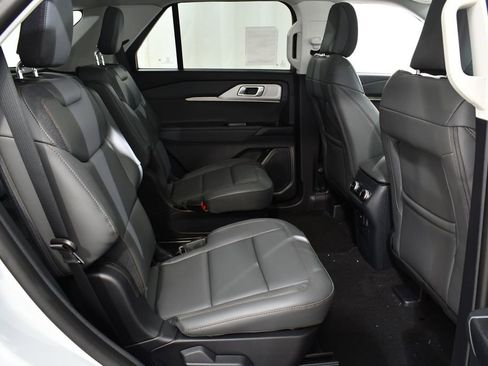 New 2026 Ford Explorer Active w/ Active Comfort Package image 19