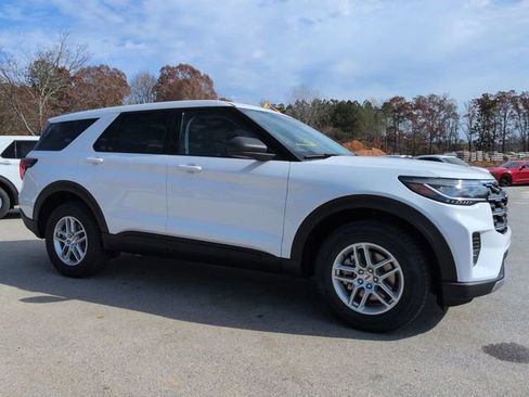 New 2026 Ford Explorer Active image 2