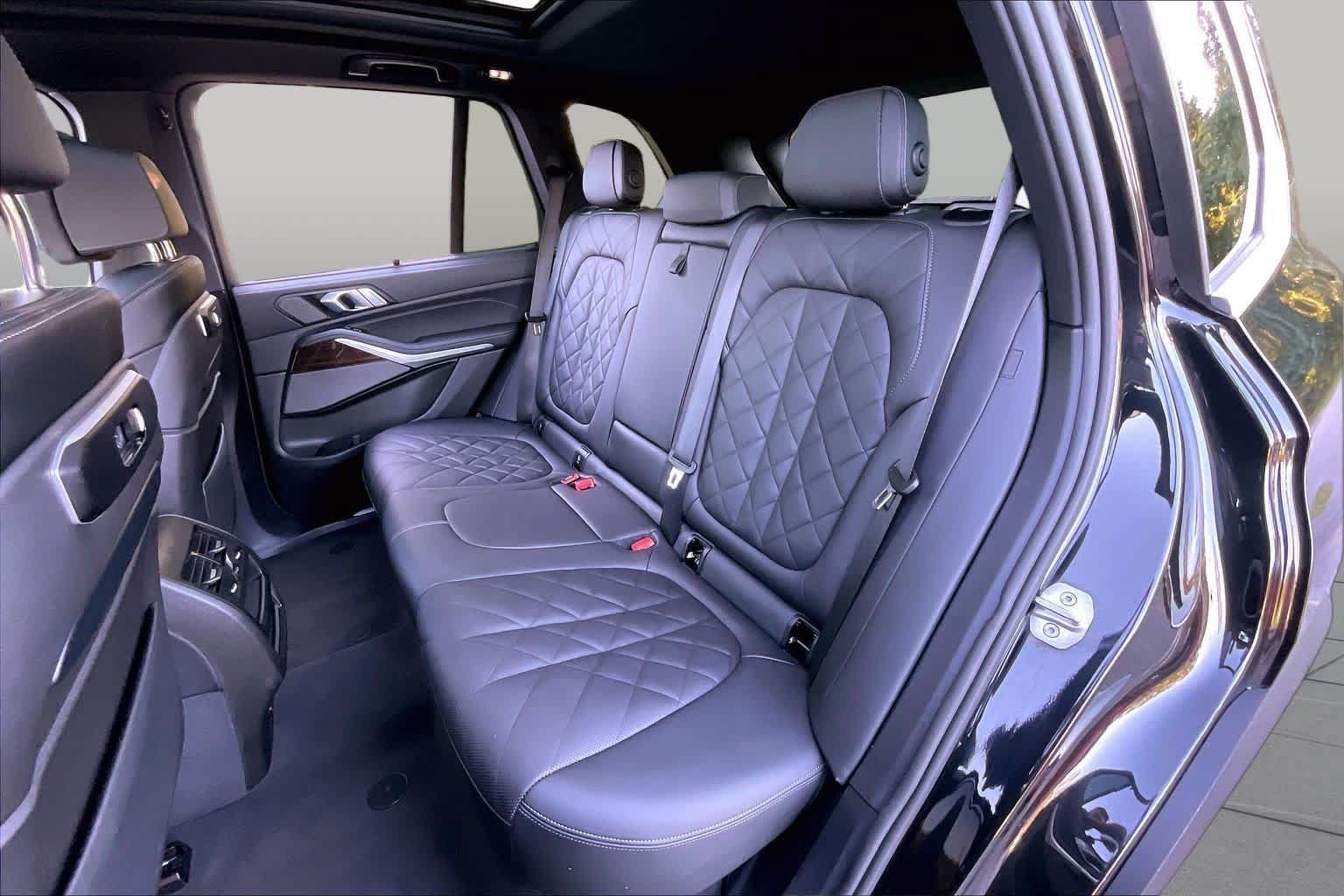Used 2024 BMW X5 xDrive40i w/ Executive Package AWD/4WD image 20