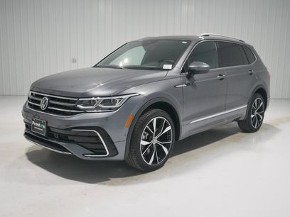Used 2024 Volkswagen Tiguan SEL R-Line