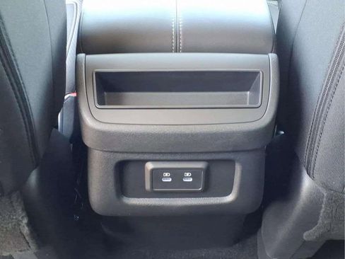 New 2026 Nissan Pathfinder SV image 17