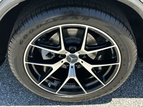 Certified 2021 Mercedes-Benz GLC 43 AMG 4MATIC image 20