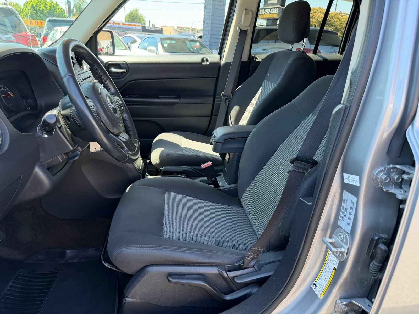 Used 2016 Jeep Patriot Latitude FWD image 23