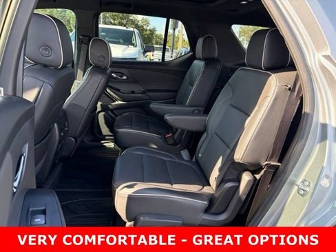 Certified 2023 Chevrolet Traverse Premier w/ Redline Edition FWD image 15