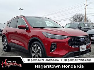 Used 2023 Ford Escape Platinum w/ Premium Technology Package video 1