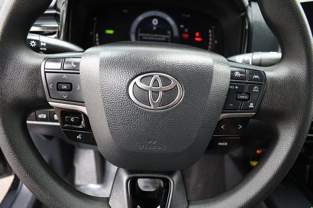 Certified 2025 Toyota Camry LE FWD image 30