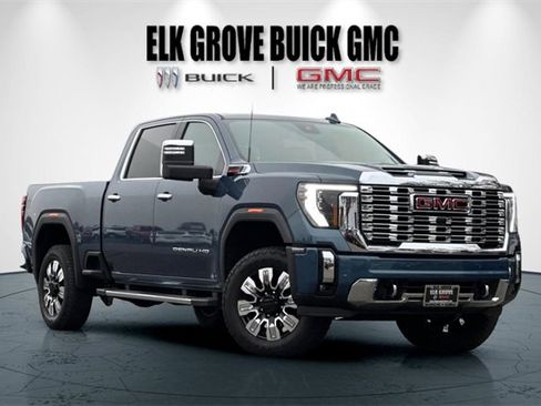 Used 2025 GMC Sierra 2500 Denali image 2