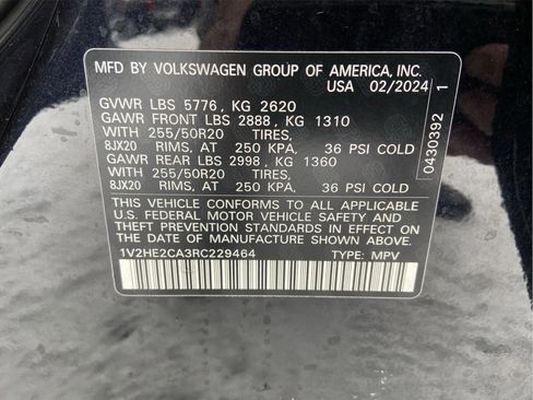 Used 2024 Volkswagen Atlas Cross Sport SE image 36