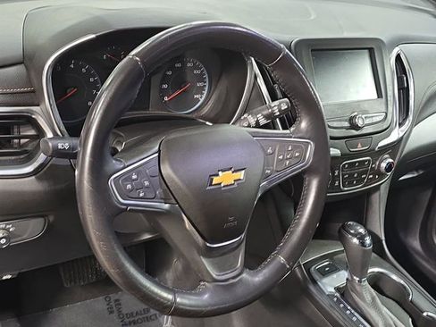 Used 2018 Chevrolet Equinox LT image 16