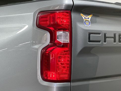 Used 2023 Chevrolet Silverado 1500 LT w/ Z71 Off-Road Package image 30