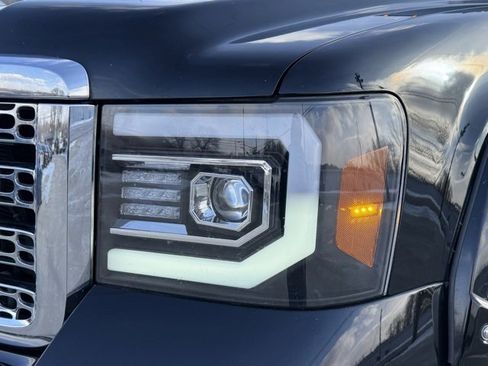 Used 2012 GMC Sierra 2500 Denali w/ Suspension Package, Off-Road image 21