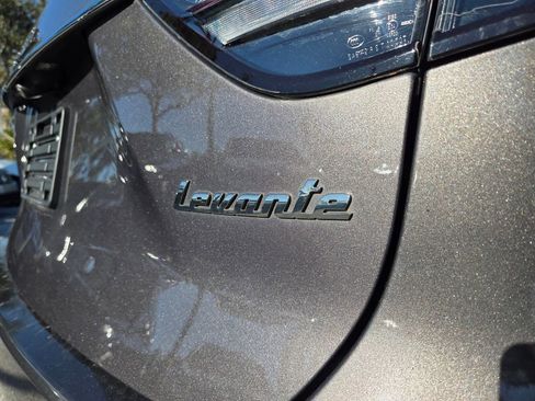 Used 2022 Maserati Levante Modena image 18