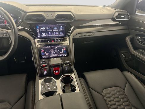 Used 2024 Lamborghini Urus S AWD/4WD image 25