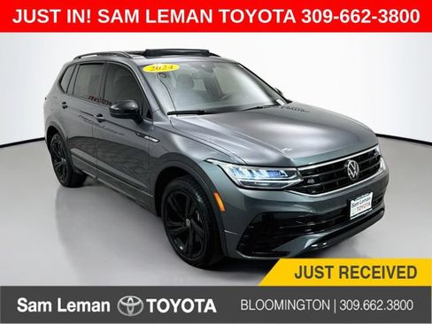 Used 2024 Volkswagen Tiguan SE R-Line AWD/4WD image 1