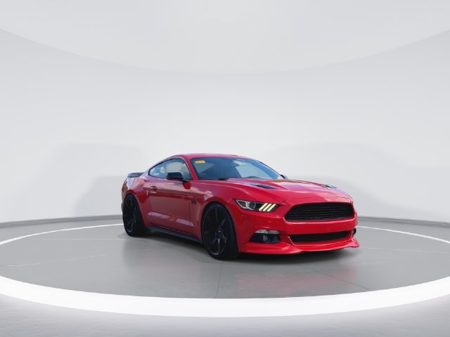 Used 2017 Ford Mustang GT Premium w/ Equipment Group 401A RWD image 2
