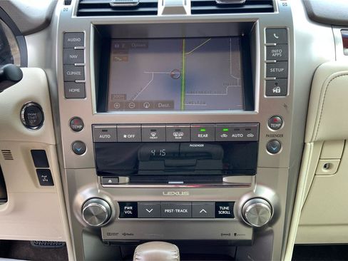 Used 2018 Lexus GX 460 Premium AWD/4WD image 32