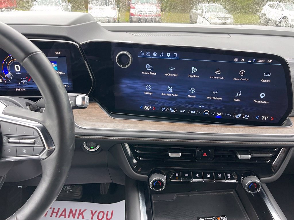 Used 2025 Chevrolet Suburban High Country AWD/4WD image 11