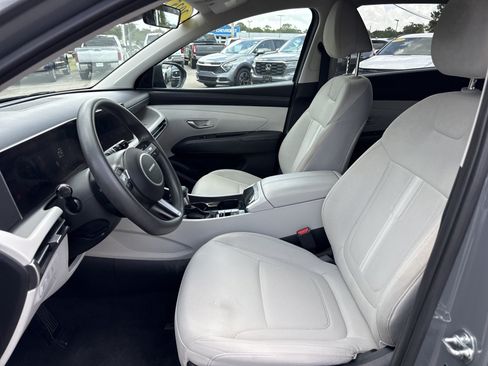 Certified 2025 Hyundai Tucson SEL FWD image 11
