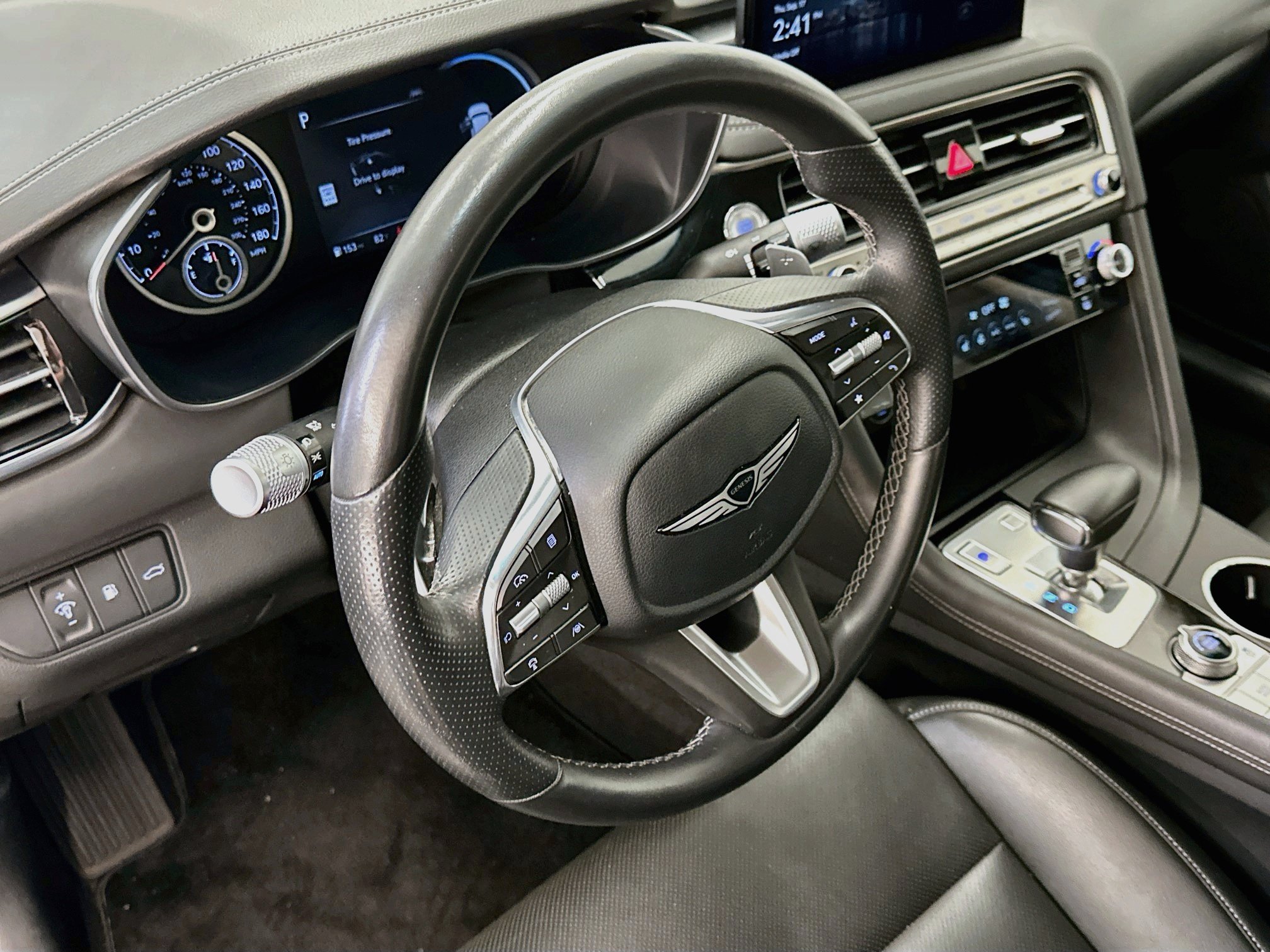 Used 2025 Genesis G70 2.5T AWD/4WD image 18