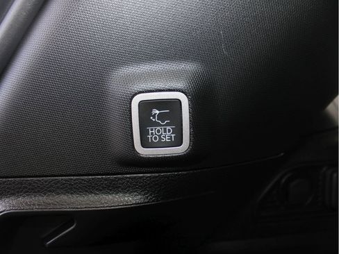 New 2025 Jeep Grand Cherokee Limited w/ Black Appearance Package image 36