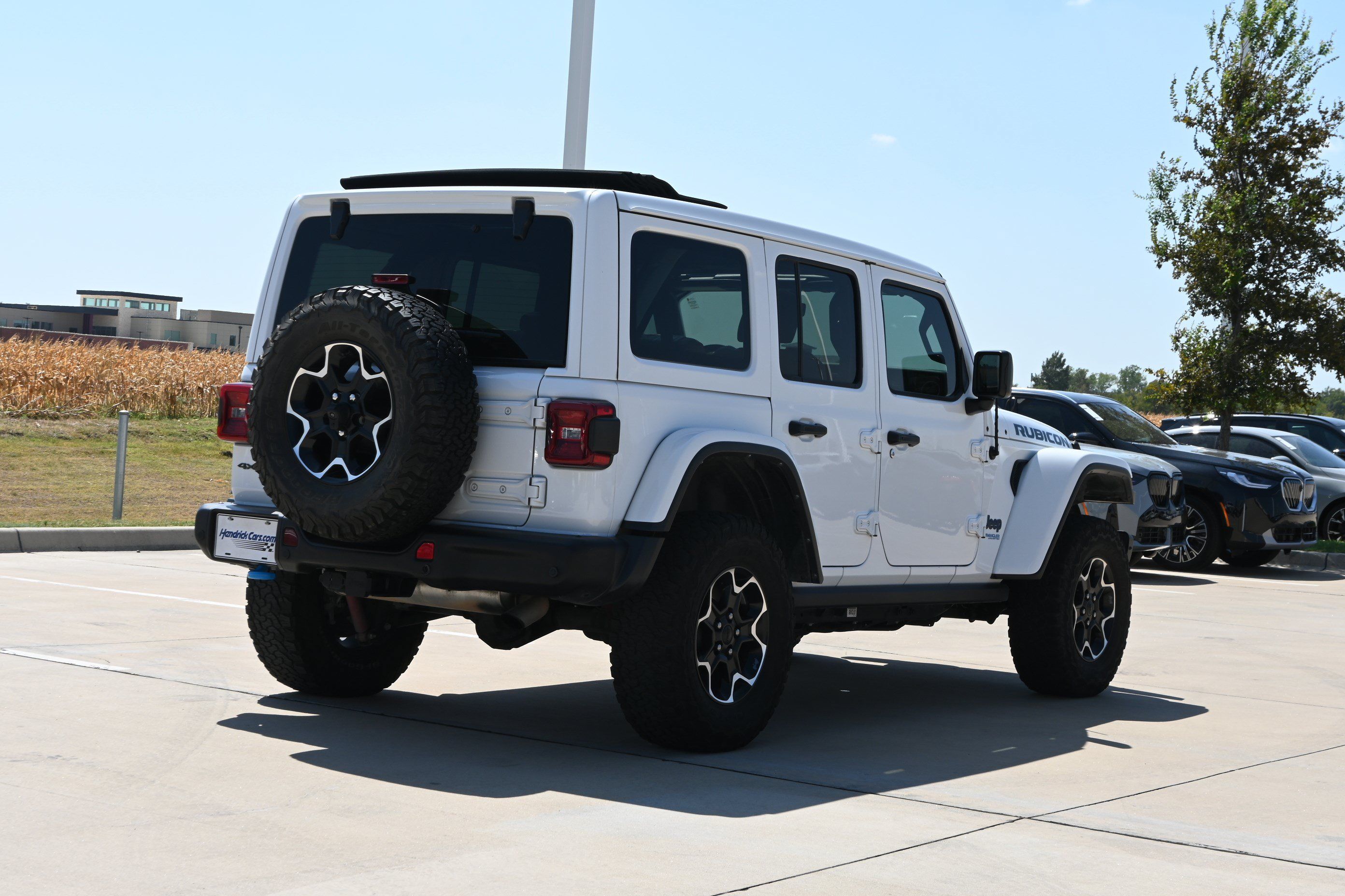 Used 2021 Jeep Wrangler Unlimited Rubicon 4xe w/ Steel Bumper Group AWD/4WD image 9