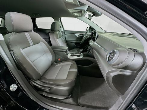 Used 2025 Chevrolet Blazer LT image 30