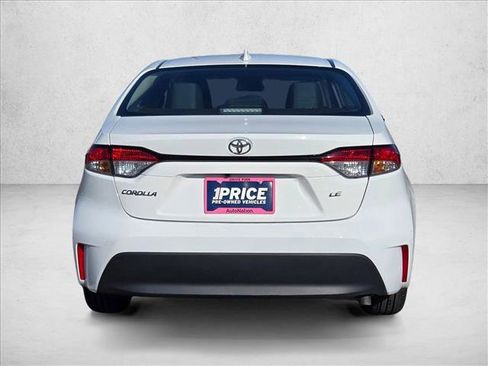 Used 2025 Toyota Corolla LE image 7