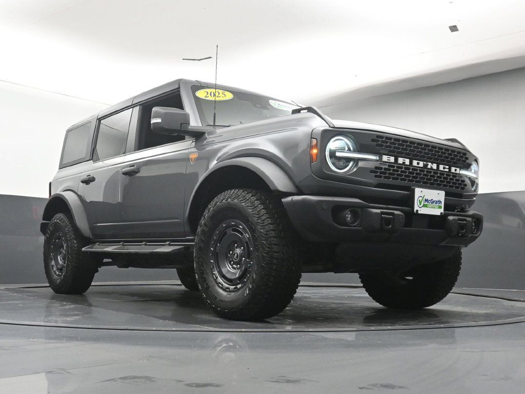 Used 2025 Ford Bronco Badlands AWD/4WD image 25